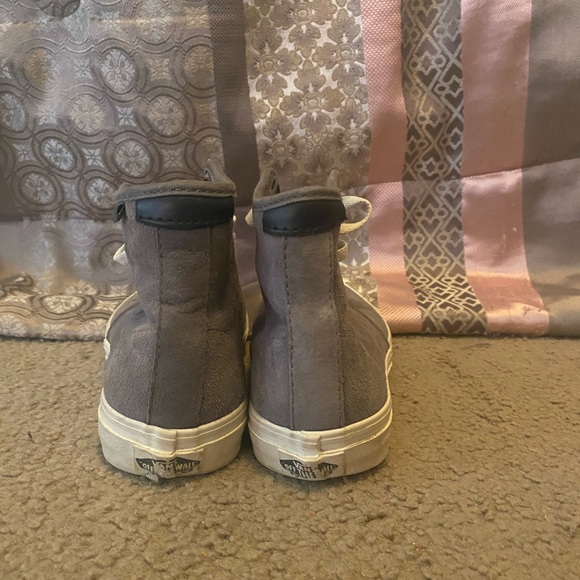 Authentic Suade Vans with Aztec. - Picture 3 of 6